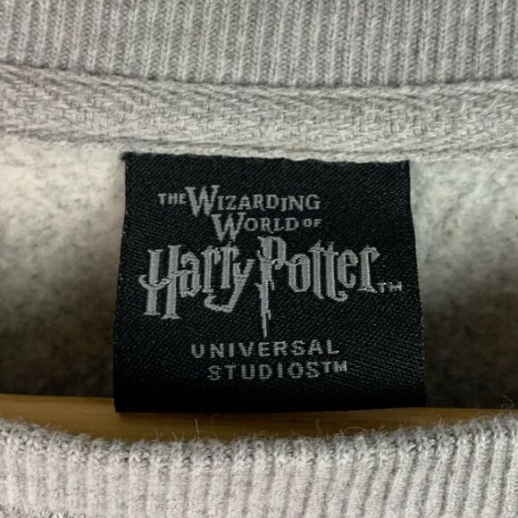 Universal studios the wizarding  world of Harry Potter hufflepuff sweater size S - Picture 5 of 7